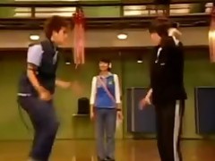 brunette college dansen hardcore Japans sappig