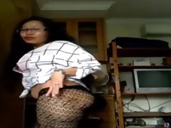 Dancing Filipina Juicy Kiss